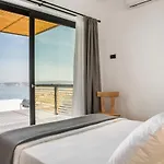 Mystique View لورداهاتا