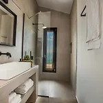 فيلة Mystique View لورداهاتا