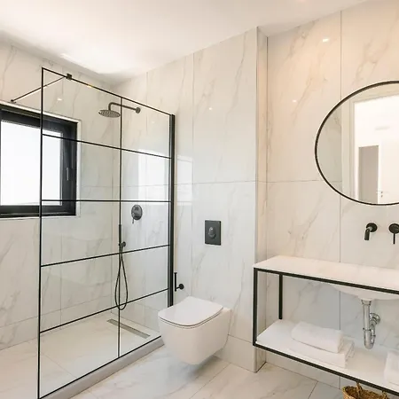 Mystique View * 劳德哈塔